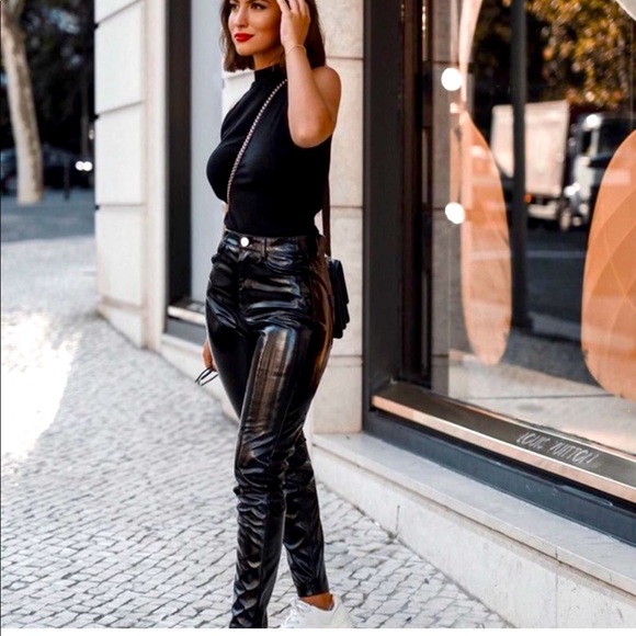 stretch leather legging